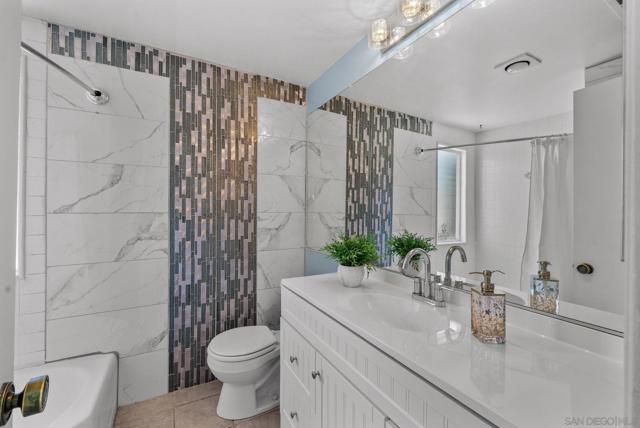 5751 Menorca Dr, San Diego CA: https://media.crmls.org/mediaz/1200184c-12c2-40ff-93bb-f134704dd12b.jpg