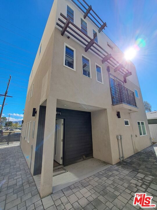  Commercial for Sale in Los Angeles, California