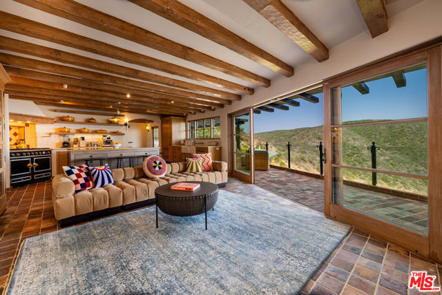 791 Nyes Place, Laguna Beach CA: https://media.crmls.org/mediaz/12009643-4752-451b-aa78-042a60d48e48.jpg