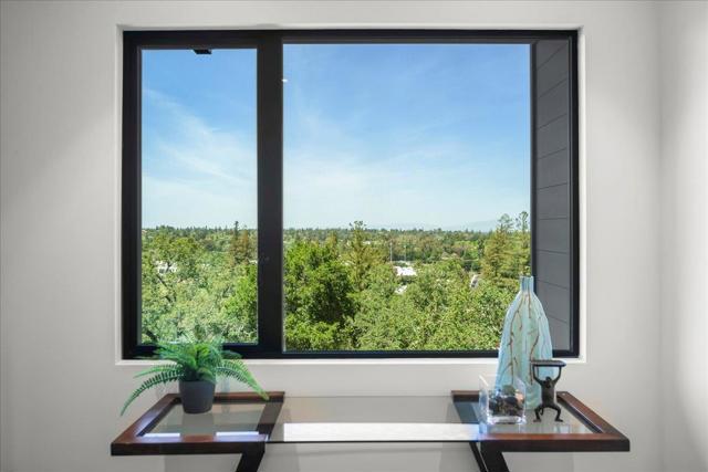 25 Grove Street, Los Gatos CA: https://media.crmls.org/mediaz/120136d6-c32f-4e63-bedf-87d737a0630e.jpg