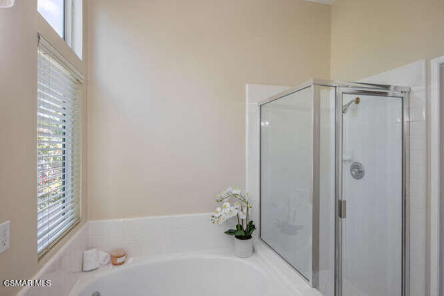 1636 Meadowglen Court, Newbury Park CA: https://media.crmls.org/mediaz/12014523-abda-4eb3-8fb5-3e1eb6588588.jpg