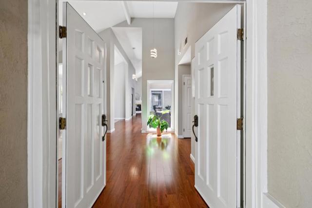 704 Prescott Lane, Foster City CA: https://media.crmls.org/mediaz/1201cbd6-7605-4305-be7d-c117accae761.jpg