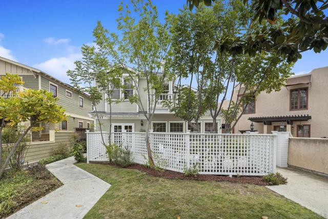 717 C Ave, Coronado CA: https://media.crmls.org/mediaz/12028f71-bdbe-4be4-befa-f2eac5938e09.jpg