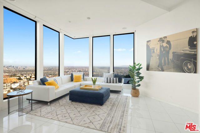 2231 Sunset Plaza Drive, Los Angeles CA: https://media.crmls.org/mediaz/1202d0ef-b15b-41d8-b553-a58f08e40b74.jpg