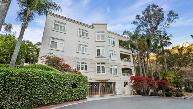 2894 Torrey Pines Rd, La Jolla CA: https://media.crmls.org/mediaz/1203339b-4ed8-4efa-8293-189f0c0c6159.jpg