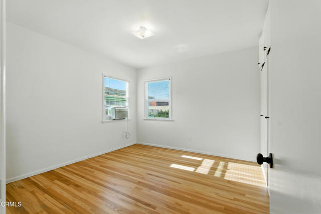 Detail Gallery Image 13 of 20 For 1545 1/2 Riverside Dr, Glendale,  CA 91201 - 2 Beds | 1 Baths