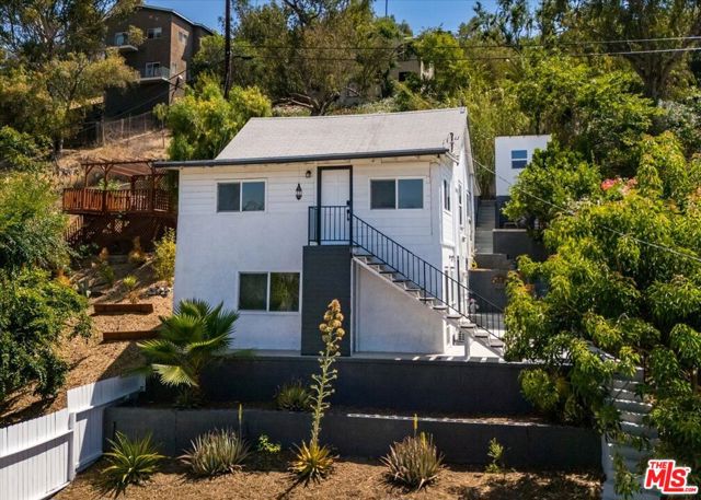 621 Isabel Street, Los Angeles CA: https://media.crmls.org/mediaz/1203acfb-41c4-4482-bb85-4c9d382205a3.jpg