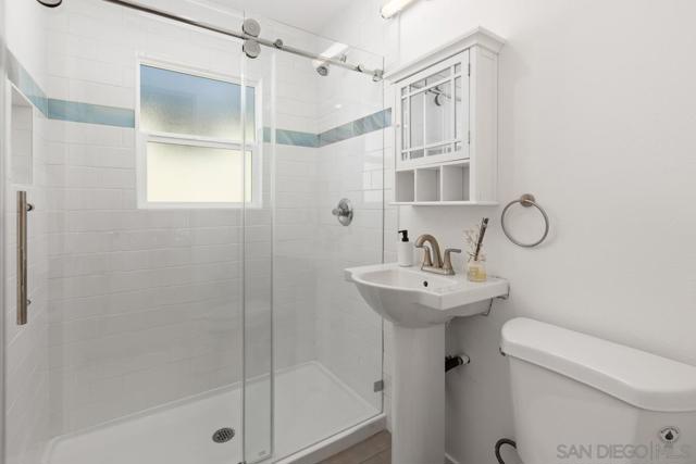 3669 Kalmia St, San Diego CA: https://media.crmls.org/mediaz/1204178b-3f88-428a-bf39-6759b485e39b.jpg