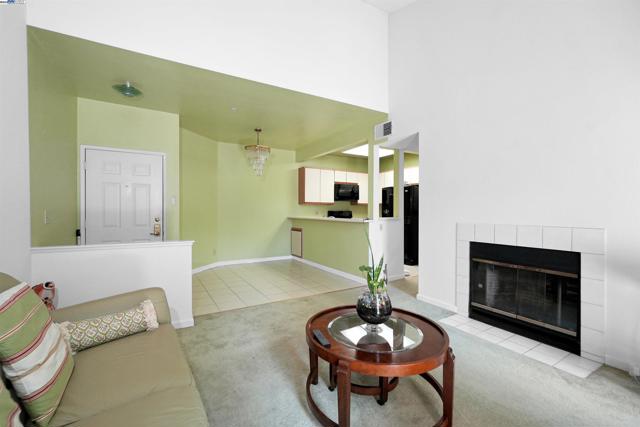 1280 Stanhope Ln, Hayward CA: https://media.crmls.org/mediaz/12044811-6331-4846-a26c-55939fc822e2.jpg