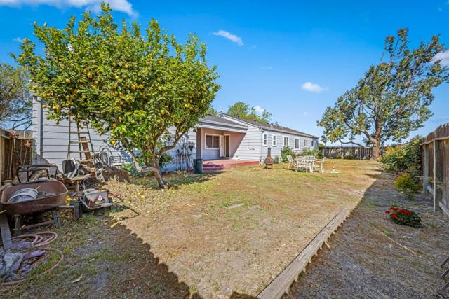 4211 Bolsa Road, Hollister CA: https://media.crmls.org/mediaz/120515b4-3f77-4432-8faf-57c8d6990a8f.jpg