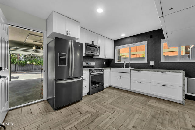 Image 13 of 26 For 2773 Harbor Boulevard