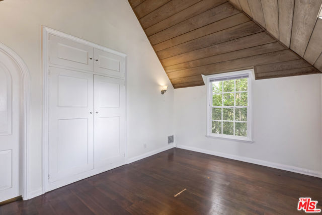 Drew Fenton | 271 Beloit Avenue Los Angeles CA | MLS: 7455926