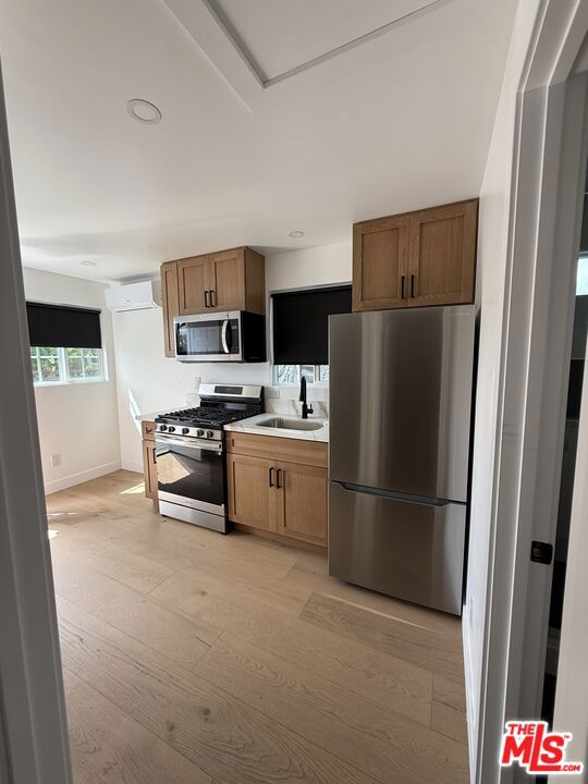 9506 S San Pedro
