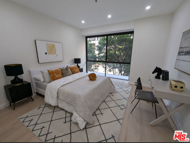 10750 Wilshire Boulevard, Los Angeles CA: https://media.crmls.org/mediaz/12079886-9012-41ed-9361-807ee5b957fb.jpg