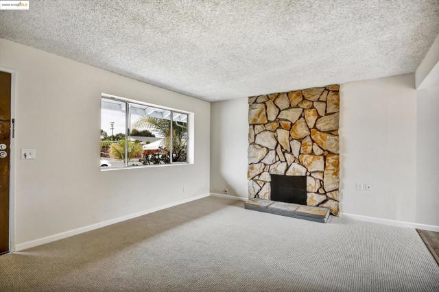 2040 Lanai Ave, San Jose CA: https://media.crmls.org/mediaz/1207b353-0e16-4502-8e65-e210e550f3d0.jpg