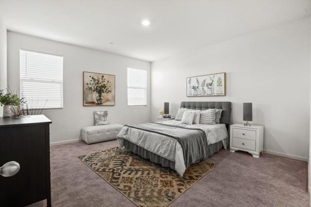 8189 Scrimshaw Way, Sacramento CA: https://media.crmls.org/mediaz/1207cf69-813a-4eaa-8700-6f5563e9144e.jpg