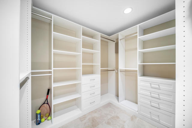 43512 Via Magellan Drive, Palm Desert CA: https://media.crmls.org/mediaz/1207d773-1bb9-41da-8f65-8a6aec73575d.jpg