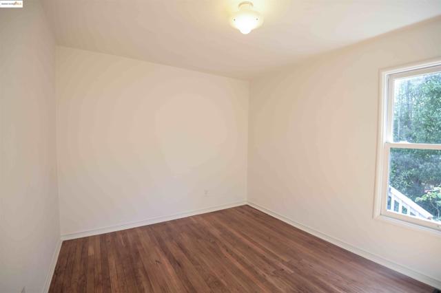 2218 Parker St, Berkeley CA: https://media.crmls.org/mediaz/1208dcd9-00eb-4b27-a646-c2aba1a5979f.jpg