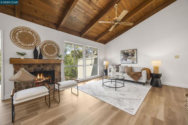 505 Ridgeview Ct, Pleasant Hill CA: https://media.crmls.org/mediaz/12098208-b494-492f-84f4-14a36853ccb8.jpg