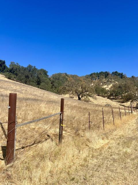 1 Little Uvas Road, Morgan Hill CA: https://media.crmls.org/mediaz/12099b32-62af-488a-811d-7526b2815189.jpg