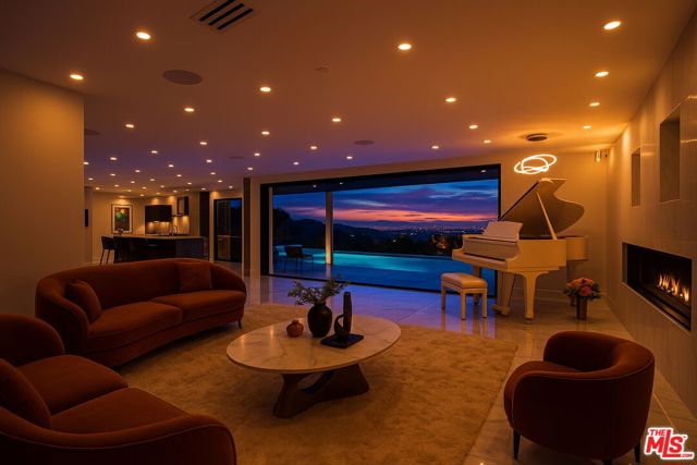 8600 Farralone Avenue, West Hills CA: https://media.crmls.org/mediaz/1209aff5-a4e1-417b-8df7-88a0b1632641.jpg