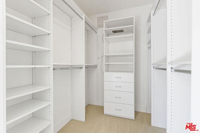 11715 Goshen Avenue, Los Angeles CA: https://media.crmls.org/mediaz/120a6ca1-c4ff-4c02-bfdc-1bbba9762e16.jpg