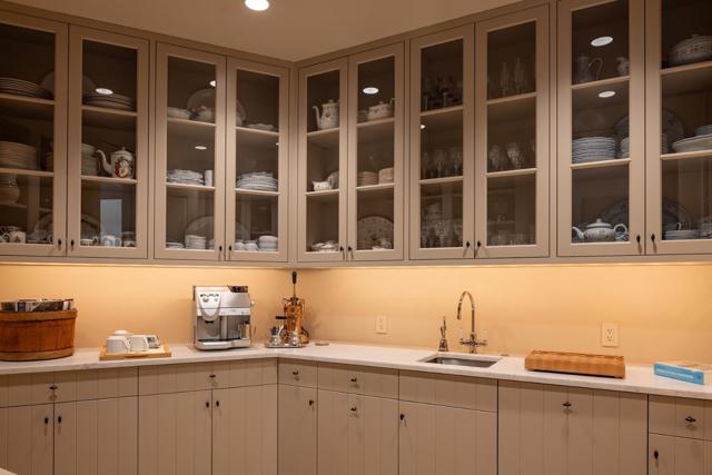 20 Long Ridge Trail, Carmel CA: https://media.crmls.org/mediaz/120a711a-864a-4149-b094-7af31d08a934.jpg