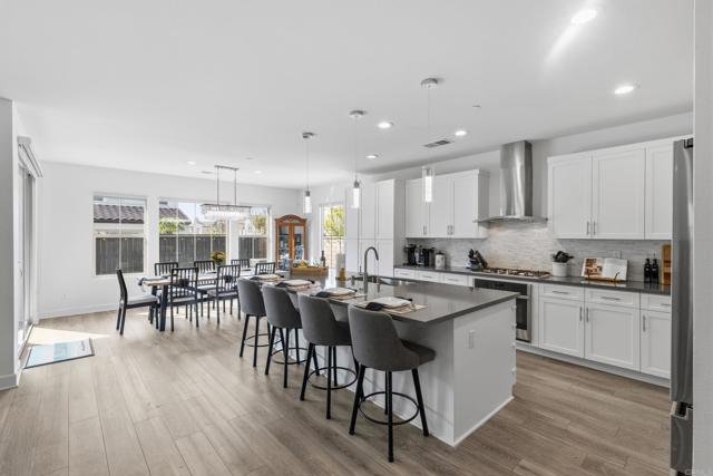 Detail Gallery Image 9 of 33 For 1234 Camino Prado, Chula Vista,  CA 91913 - 4 Beds | 3 Baths