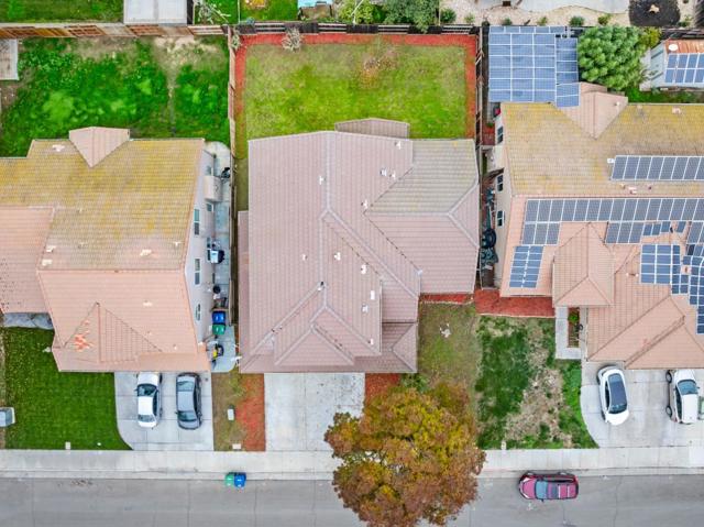 1697 Via Milano Drive, Gustine CA: https://media.crmls.org/mediaz/120b1429-ecbc-4250-b34f-5c26e783960f.jpg