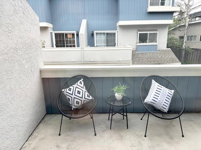 8 Arch Street, Redwood City CA: https://media.crmls.org/mediaz/120b9b01-2a33-4c91-b387-a66961969a09.jpg