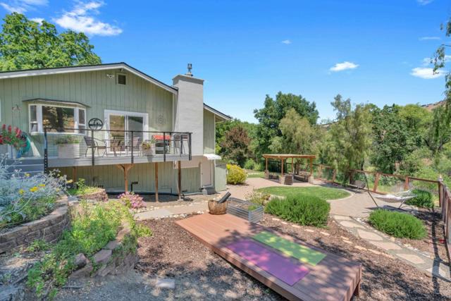 3480 White Oak Court, Morgan Hill CA: https://media.crmls.org/mediaz/120baf1a-83f8-48f6-ab9a-ffb1e52d95b4.jpg