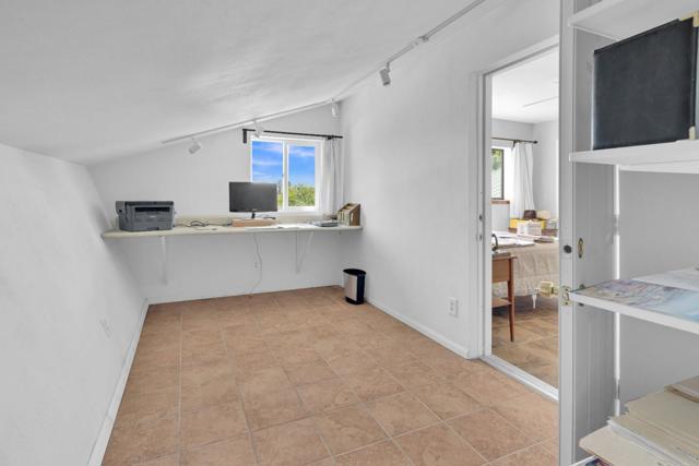 38483 Milpitas Road,  CA: https://media.crmls.org/mediaz/120bcd21-fa2d-4b28-b258-e5b8e0d3b360.jpg