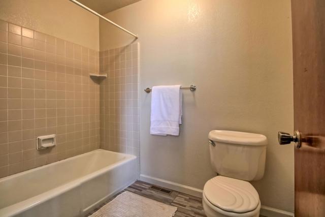 141 Joes Lane, Hollister CA: https://media.crmls.org/mediaz/120cb6a4-2771-4945-9d0f-94849cd61d3b.jpg