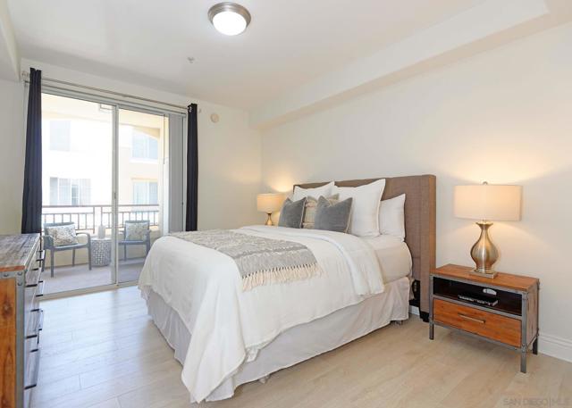 12376 Carmel Country Rd, San Diego CA: https://media.crmls.org/mediaz/120cf8d0-07a3-40c5-a5f1-874a503f9918.jpg