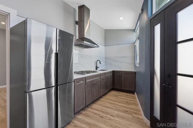 1195 Georgia A-C, Imperial Beach CA: https://media.crmls.org/mediaz/120d0161-2213-4633-bb49-56a1bc67086d.jpg