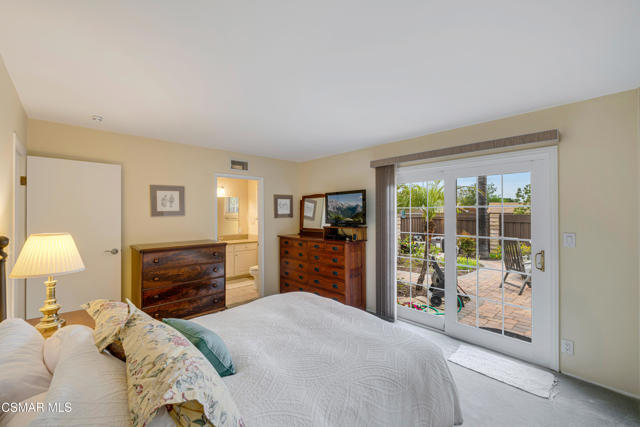 3384 Radcliffe Road, Thousand Oaks CA: https://media.crmls.org/mediaz/120ec923-db55-48da-8709-af8df6515a05.jpg