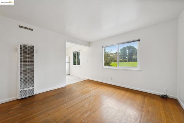 Image 29 of 59 For 633 Key Blvd