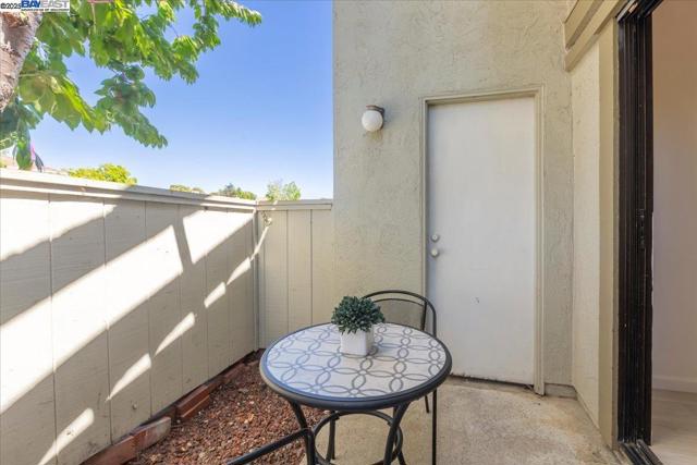 32948 Soquel St, Union City CA: https://media.crmls.org/mediaz/120f5569-7055-4295-826f-41e7d6ed5715.jpg