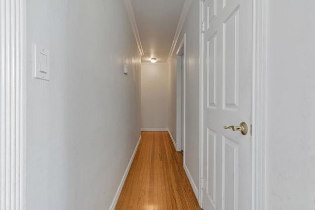 225 W Meadow Drive, Palo Alto CA: https://media.crmls.org/mediaz/120fc8ab-d92d-4d1c-afa1-7381c3f7a459.jpg