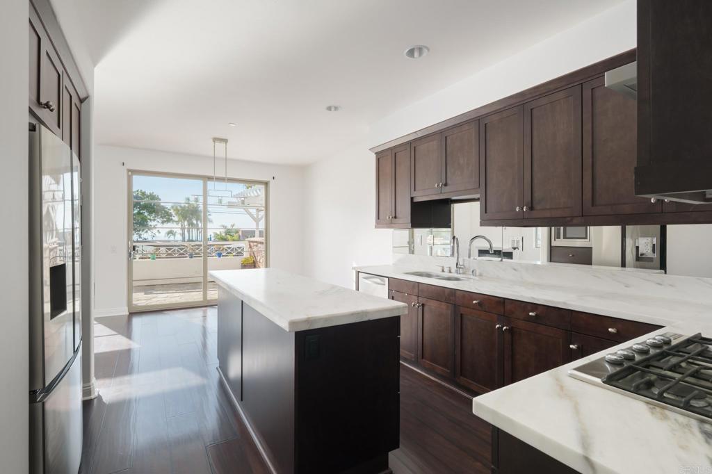 611 Stratford Ct - photo 12