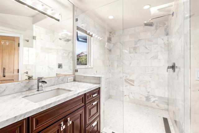 9698 Welk View Drive, Escondido CA: https://media.crmls.org/mediaz/1211b679-3d65-425f-b04c-f0c805a47525.jpg