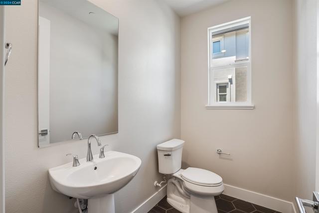 Image 11 of 34 For 1021 Conley Terrace