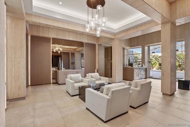 Image 4 of 46 For 1810 Avenida Del Mundo  703