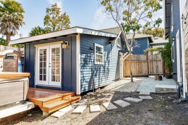 1124 Laurel Street, Santa Cruz CA: https://media.crmls.org/mediaz/1213f9ab-1ae4-4cb0-8e87-ad893dc574a9.jpg