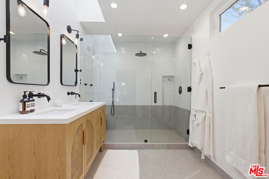 MLS #26897693 image #14