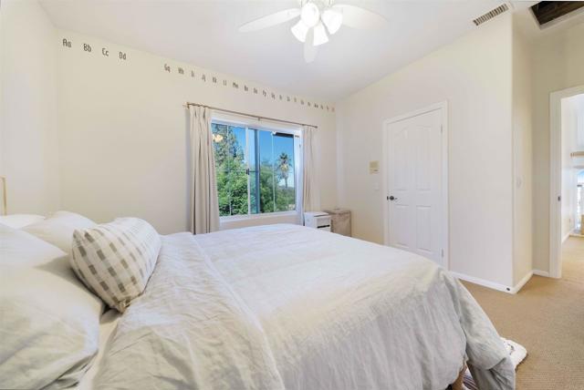 2173 Twisted Oak Ln Lane, Alpine CA: https://media.crmls.org/mediaz/1215cd87-b443-4acc-8ffb-b05340a78e7d.jpg