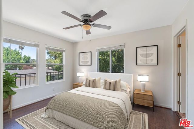4821 Topanga Canyon Boulevard, Woodland Hills CA: https://media.crmls.org/mediaz/1216627a-9f14-4569-b28a-71dbfc75c376.jpg