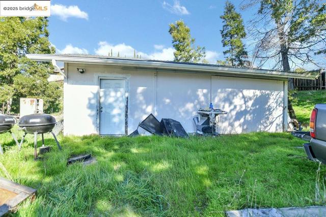 4058 Treat Boulevard, Concord CA: https://media.crmls.org/mediaz/12172587-59b4-4490-8edd-842a28718126.jpg