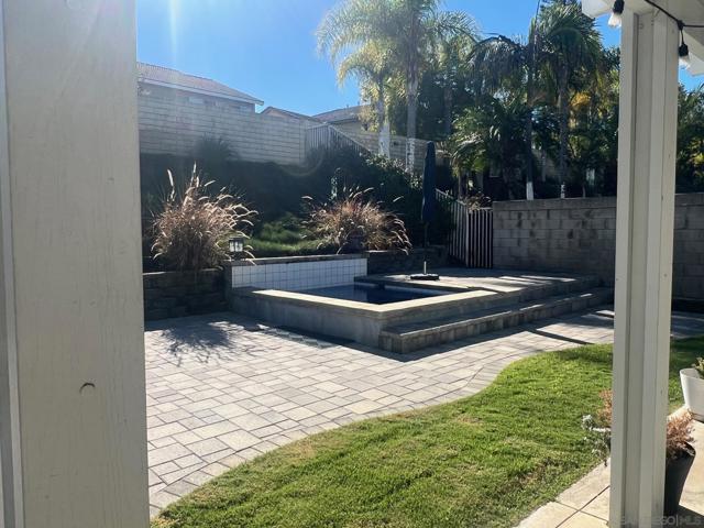 260 Sierra Madre Way, Corona CA: https://media.crmls.org/mediaz/12180855-5cb0-4fbe-8e5e-3022645069b2.jpg