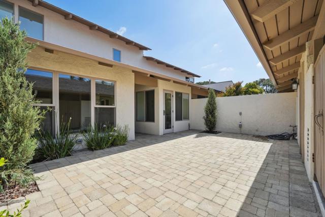 211 Via Osuna, Rancho Santa Fe CA: https://media.crmls.org/mediaz/12183c24-1132-431d-8799-3fb8150f0169.jpg